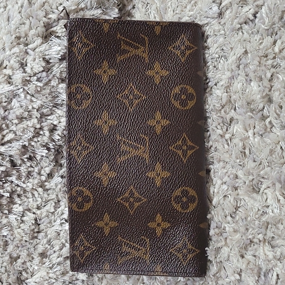 Louis Vuitton Cosmetics Pouch / Pochette - Picture 16 of 16